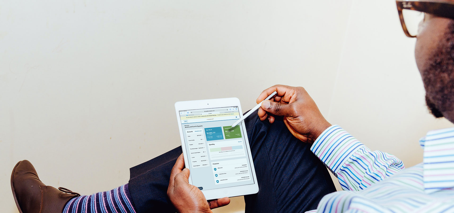 adeolu-eletu-unRkg2jH1j0-unsplash_1920x900 Track your assets with our easy access client portal